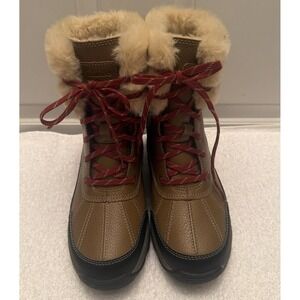 Clarks Size 7W Soft Cushion Snow Boots 137293